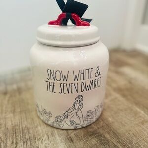 Rae Dunn White Snow White & The Seven Dwarfs Ceramic canister